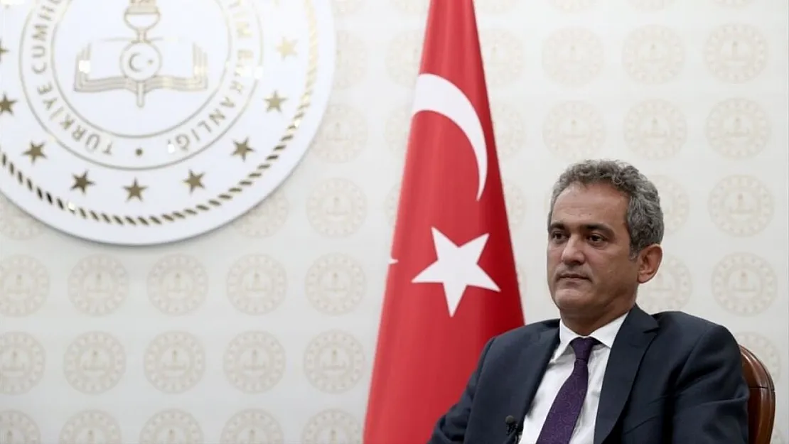 Milli Eğitim Bakanı Özer öğretmenlerin özlük hakları hakkında yeni açıklamalarda bulundu!