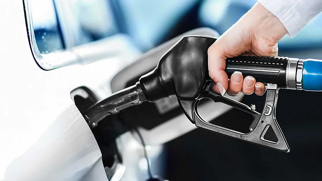 Akaryakıt fiyatlarına kamu müdahalesi! Benzin motorin ve LPG'ye indirim yapıldı: 300 TL'ye dolan depo için 225 TL ödenecek