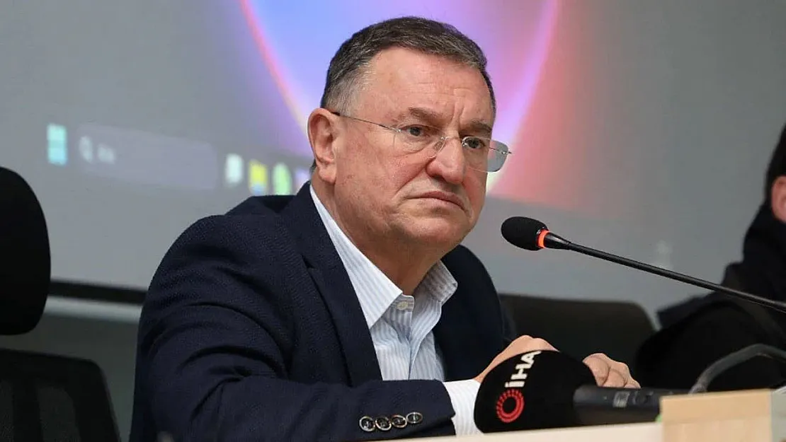 CHP'de Hatay Büyükşehir Belediye Başkan Adayı Belirsizliği: Lütfü Savaş'ın Adaylığı Geri Çekilecek mi?