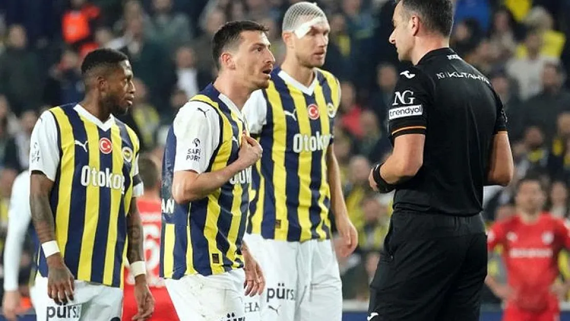 Futbol tarihinin en kara günlerinden biri! Fenerbahçeli futbolcu hakemi tehdit etti: Olay olacak sözler