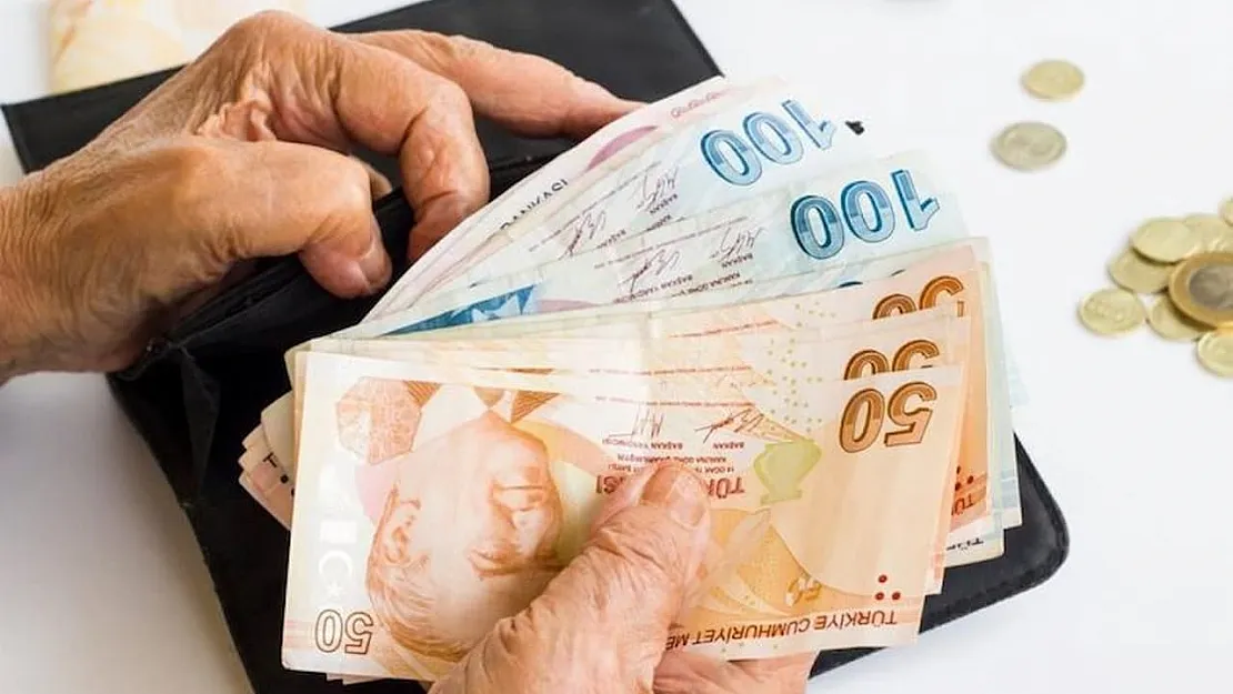 Emeklilerin Gözü Kulağı Temmuz Zamlarında: Maaş Beklentisi 12.000 TL'ye Yükseliyor!