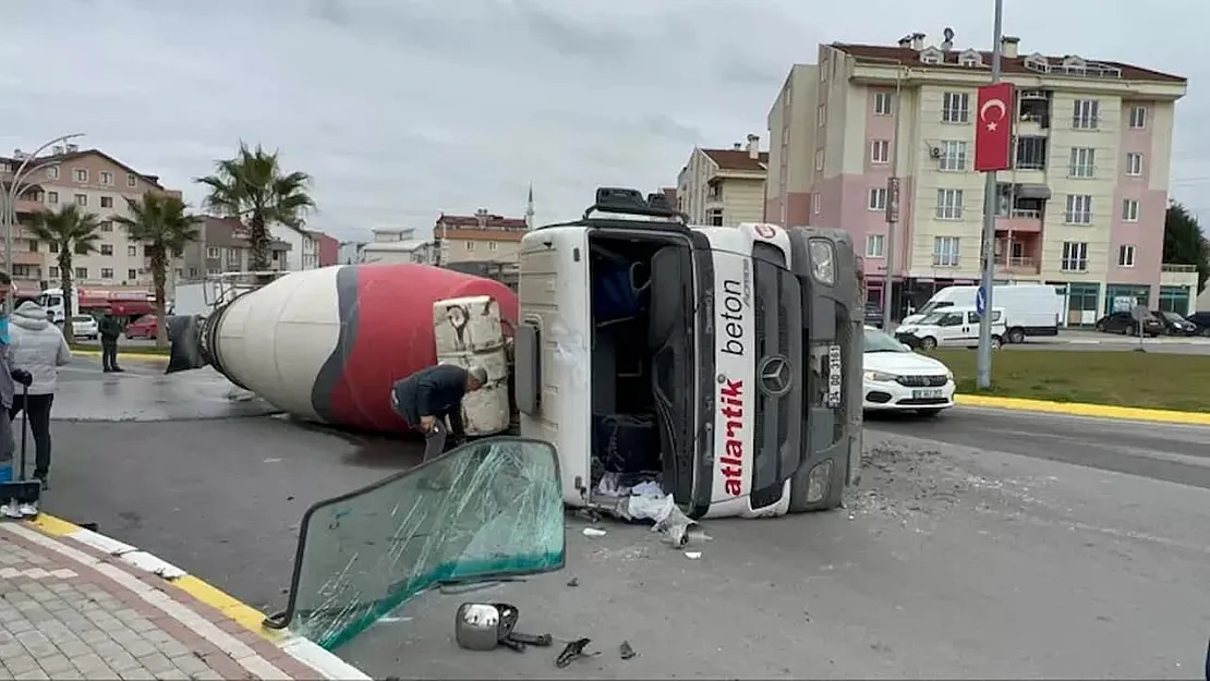 Bilecik'te Beton Mikseri Kazası: Bir Can Kaybı ve Trafikte Aksamalar