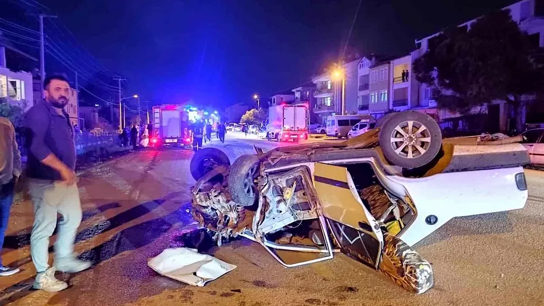 Fethiye'de Kafa Kafaya Çarpışan İki Otomobil: 1'i Ağır 4 Yaralı