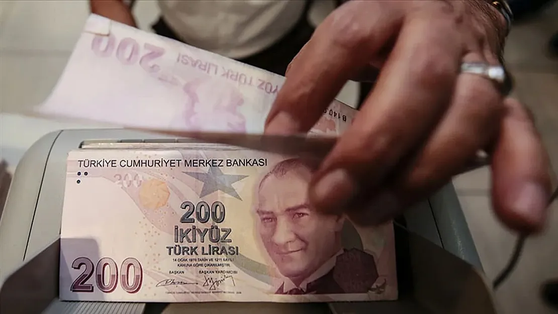 Türk Lirası Rekor Düşüş Yaşarken Türkiye Ekonomik Sıkıntıların Pençesinde: Seçimler ve Enflasyonun Etkileri