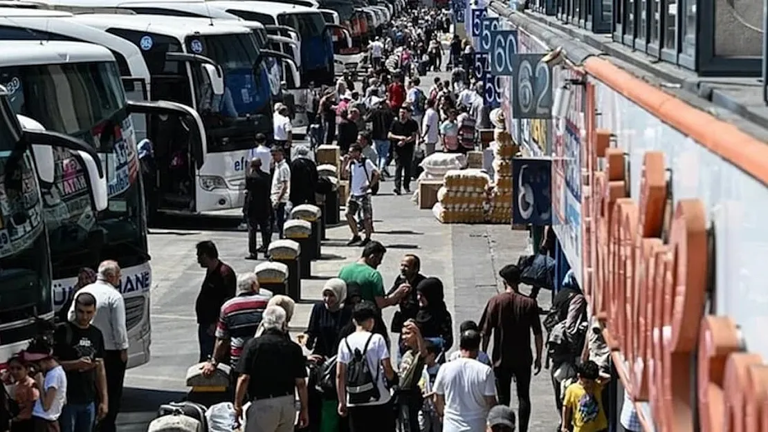 İstanbul Otogarında Bayram Yoğunluğu ve Bilet Fiyatlarındaki Büyük Artış!