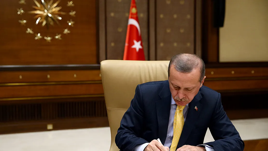 Resmi Gazete'de yayımlandı! Cumhurbaşkanı Erdoğan'dan gece yarısı flaş kararlar