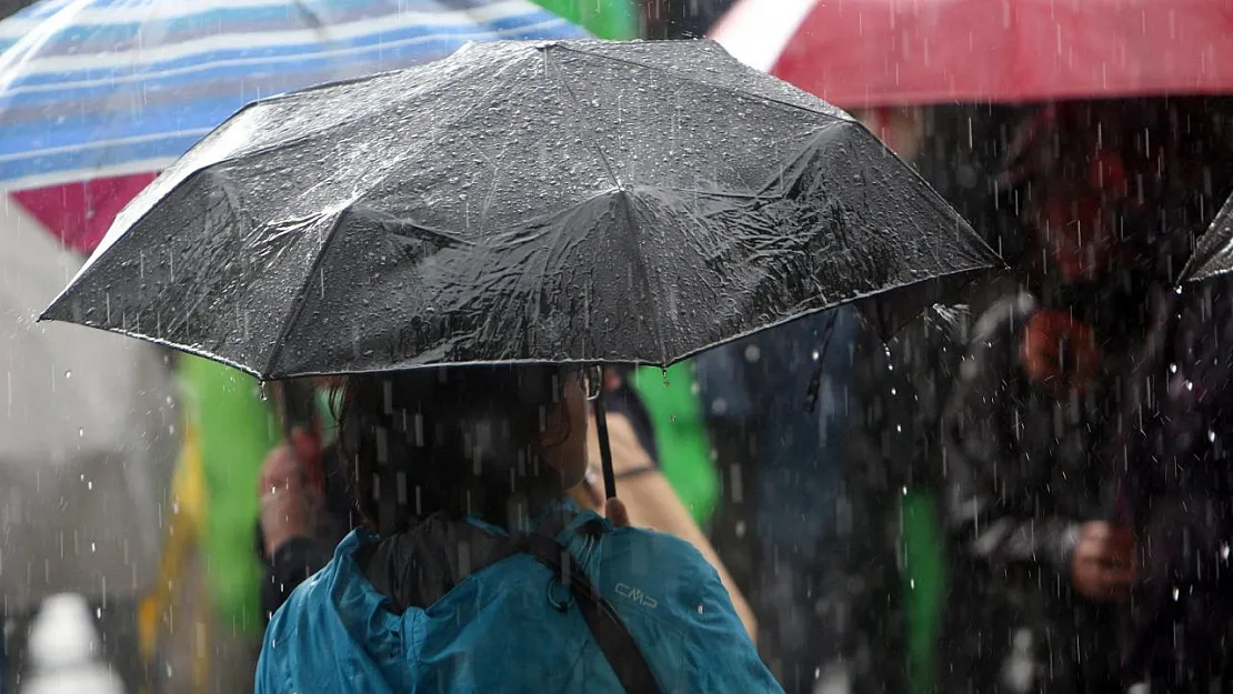 Çok şiddetli yağış ve fırtına olacak! Meteoroloji bir kez daha alarm verdi