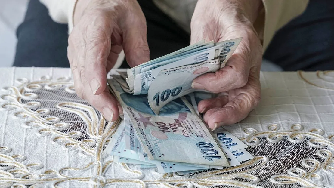 SSK ve Bağ Kur emeklilerine müjde! Büyük zam geldi: 18.000 liraya kadar yükseltildi