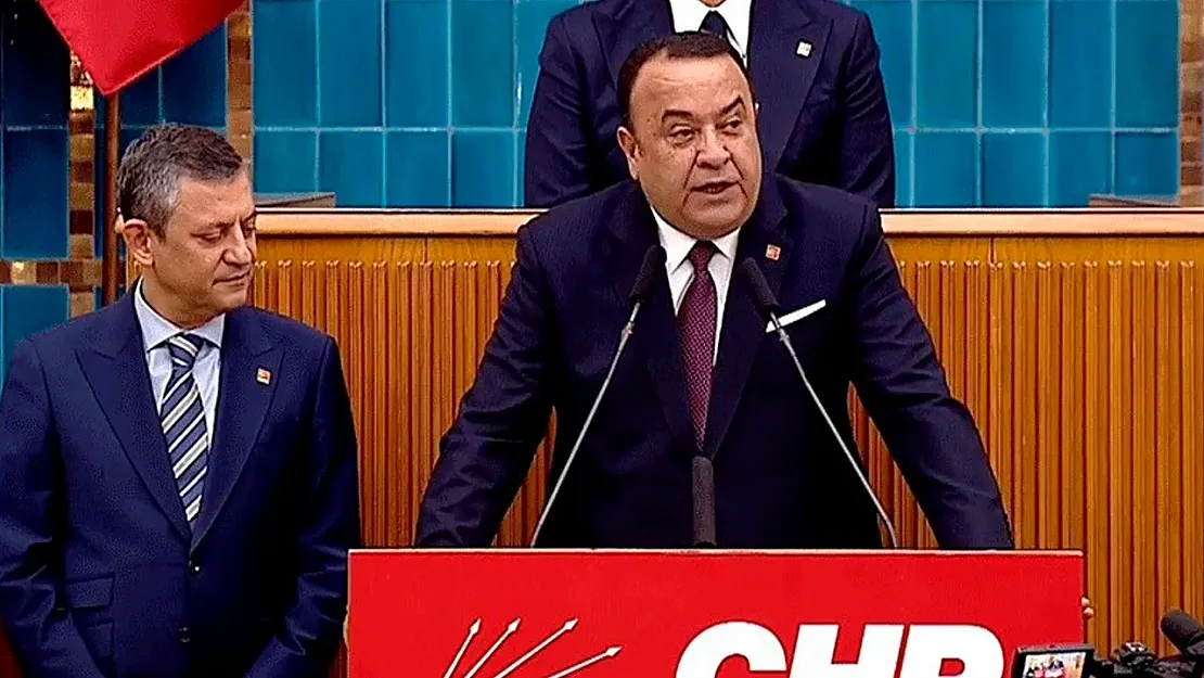 Siyasette Şok Transfer! Adnan Beker Resmen CHP'de! Parti İçinde Fırtınalar Kopuyor!