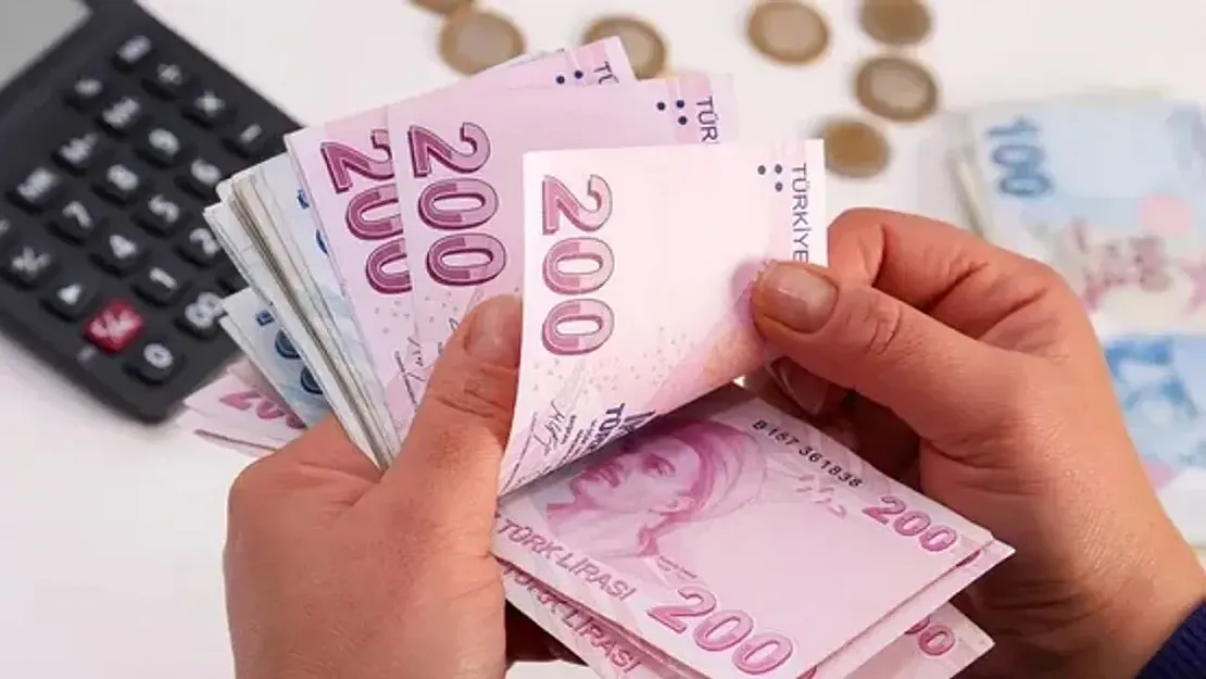 Emekli ve Memurun Gözü Kulağı Temmuz'da: Maaşlara Dev Refah Dalgası mı Geliyor?