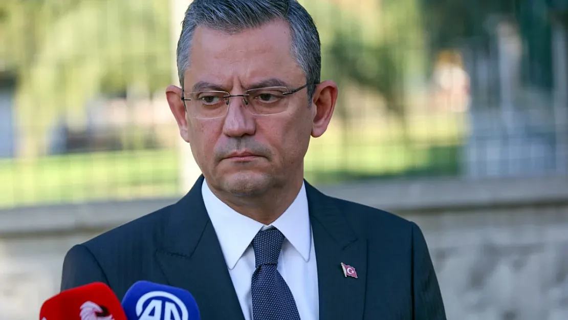 Özgür Özel'den kurultay ve kayyım iddialarına sert tepki: 'Hodri meydan!'