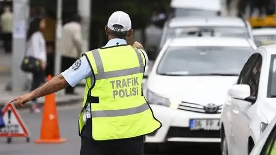 Trafikte yol kesene ve düğünde silah çekene hapis cezası