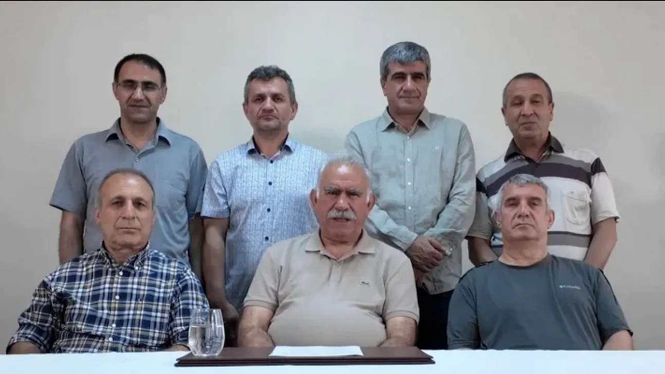 Öcalan'dan bir çağrı daha: 'Silahların gönüllüce bırakılması önemlidir'