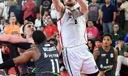 Karşıyaka'da yaprak dökümü: Mike Smith ve Hakan Sayılı da veda etti