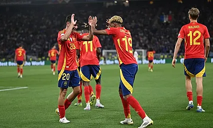 İspanya, Fransa'yı 5-4 mağlup ederek finale yükseldi