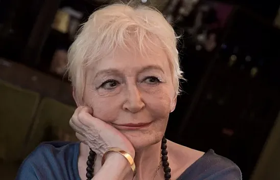 Türk edebiyatının usta ismi Pınar Kür yaşamını yitirdi