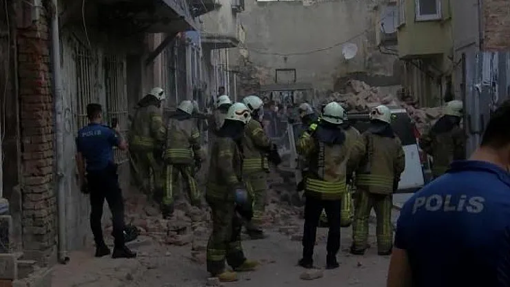 İstanbul Şişli'de 4 katlı bina çöktü! Tüm ekipler olay yerine ulaşmış durumda