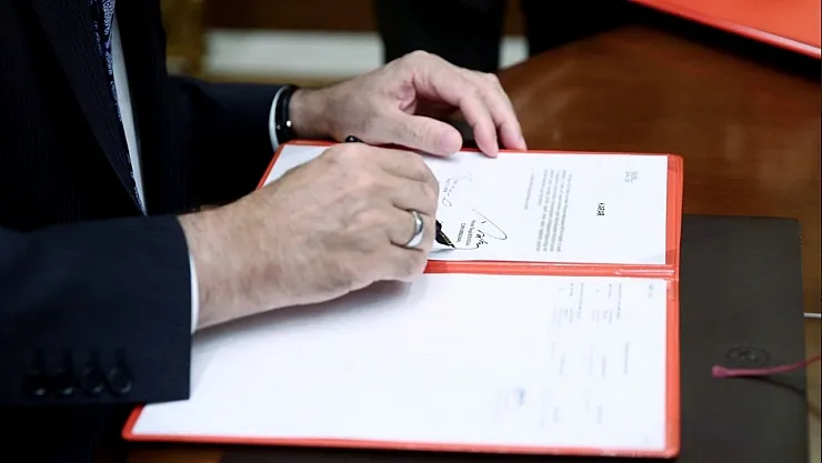 15 Eylül Resmi Gazete Cumhurbaşkanlığı atama kararı yayınlandı! 17 Üniversiteye Rektör atandı!