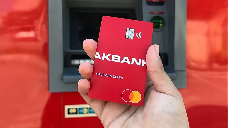 Akbank müşterilerini havaya uçuracak fırsat sundu! Duyan akın etti! 3 Ay boyunca bedava olacak! Kampanya devam ediyor!