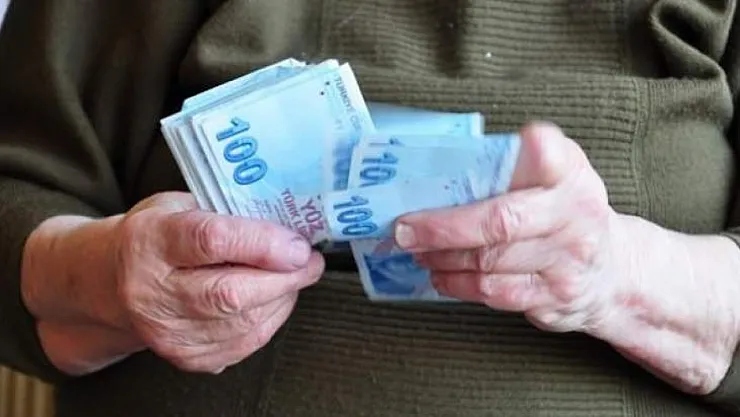 2022 Emekli promosyon ödemesi tutarları belli oldu: Kamu bankaları ve özel bankalar promosyon ödemesi tutarlarını açıkladı!