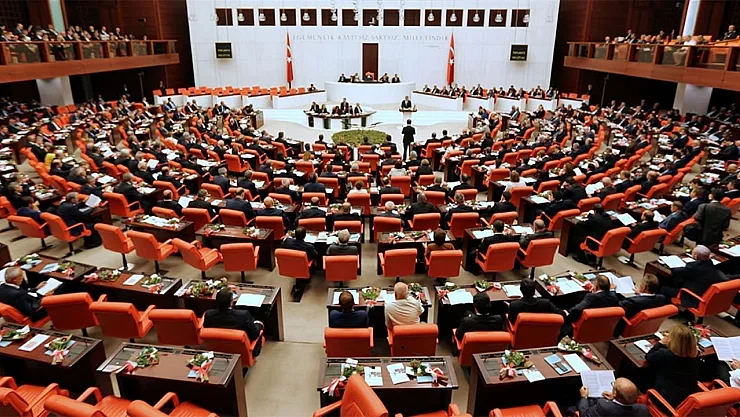 Anayasa değişikliğinde iki yeni madde eklenecek! Gündemi sarsacak o iki madde