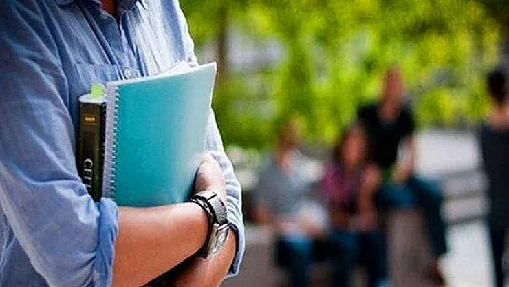 Üniversite okuyanlara 2 bin TL'lik burs desteği! Hesaplarınızı kontrol edin! Ödemeler yatırılmaya başlandı