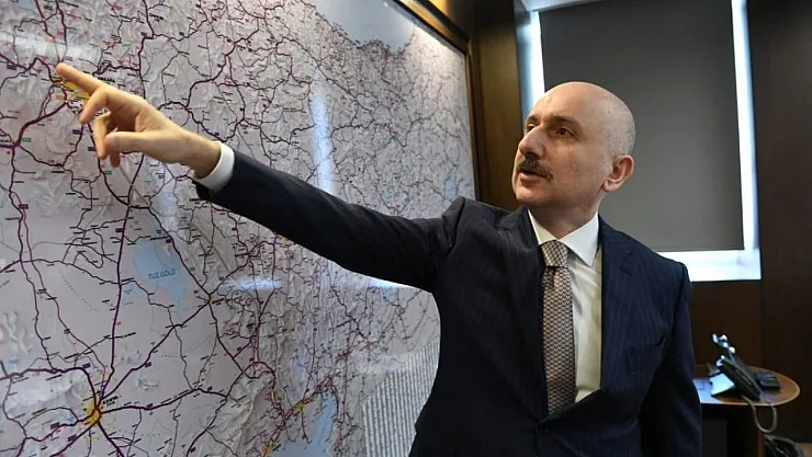 Bakan Karaismailoğlu sevindirici haberi verdi! Türkiye enerji ve ulaşımda vazgeçilmez koridor oldu