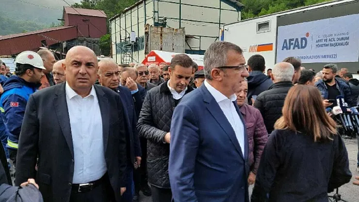 CHP heyeti Amasra maden ocağı bölgesinde incelemelerde bulundu