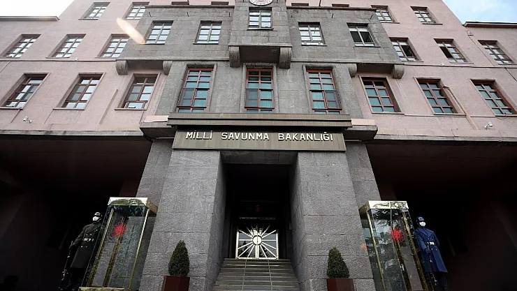 Kahraman askerlerimiz Pençe Kilit Operasyonunda 3 teröristi etkisiz hale getirdi