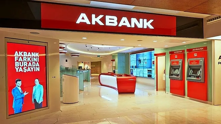 Akbank'tan emekli aylığı alanları üzecek haber geldi! Emekliye bayram ikramiyesi şoku