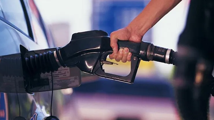 Aracı olan vatandaşlar bu haber sizleri ilgilendiriyor! Akaryakıt fiyatlarına indirim mi geliyor?