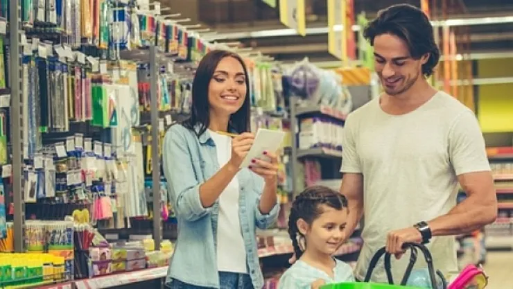 O banka çocuğunun okul masrafları için harcama yapan ailelere 400 TL kazanma fırsatı sunuyor!