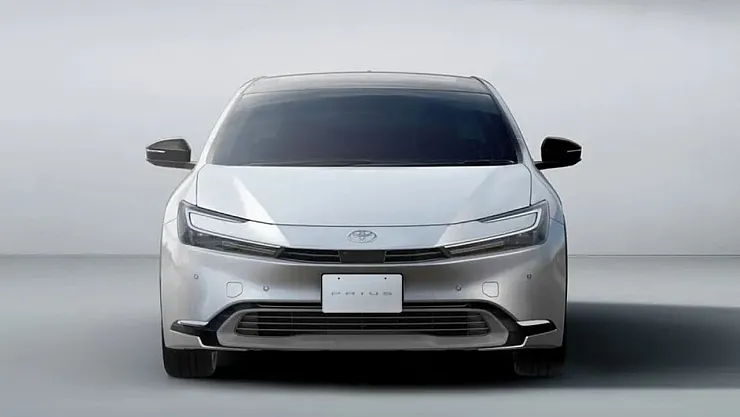 Toyota'nın güneş enerjisi ile şarj olan otomobili 2023 Toyota Prius tanıtıldı! Özellikleri mest etti