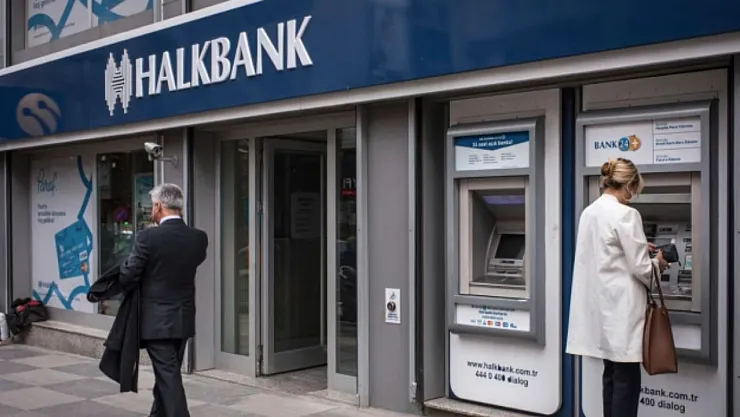 Halkbank'tan sağlık çalışanları için Ekonomik İstikrar Kalkanı Paketi