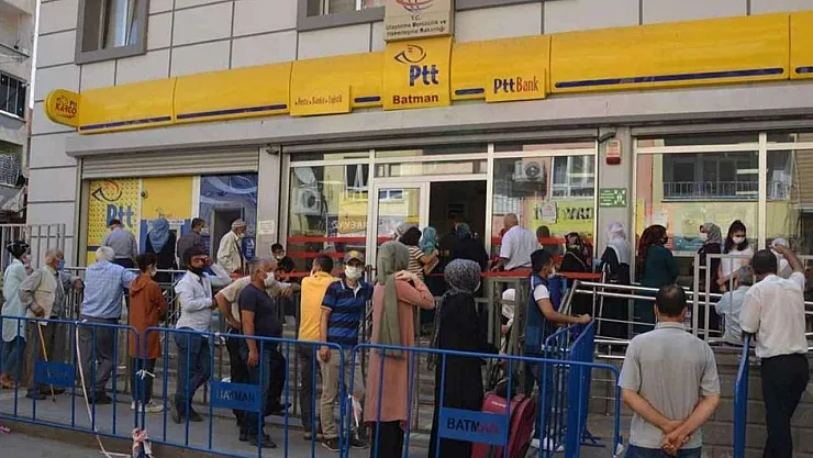 E-devlet üzerinden kontrol edin! Ev hanımlarına PTT'den 1000 TL ödeme yapılacak!