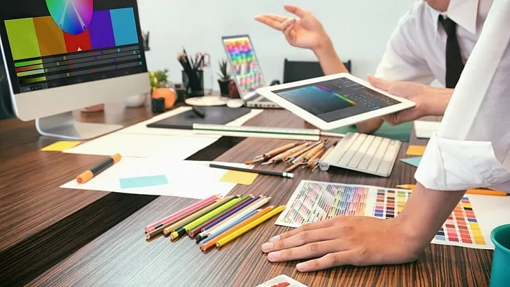 Görsel tasarım uzmanı nedir, ne iş yapar, ne kadar maaş alır?