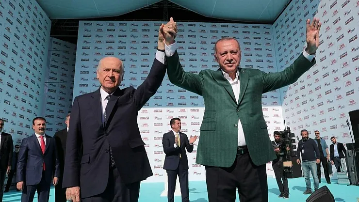Cumhurbaşkanı Erdoğan'ın karşısında 2 aday konuldu! Bir isim kaybetti, biri kıl payı kazandı!