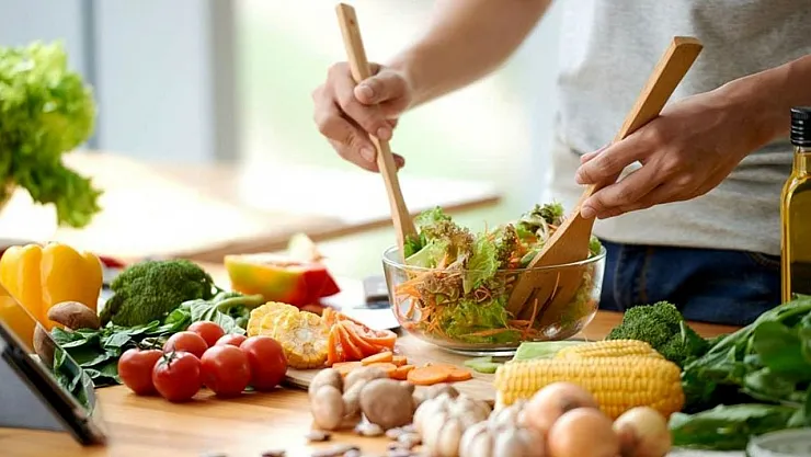 Bu yiyecekleri kesinlikle yıkamayın! Zehre dönüşebilir!