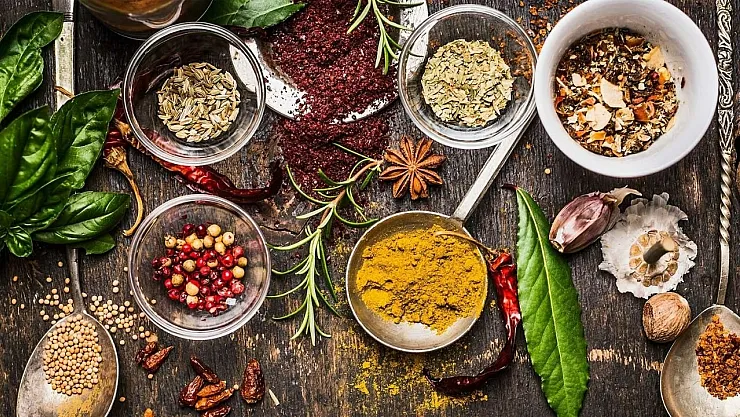 Sağlıklı yaşamın iksiri 14 baharat açıklandı! Yiyen şifa buluyor, yemeyen hastalıktan kurtulamıyor!