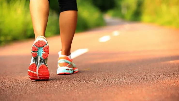 Spor yapayım derken sağlığınızdan olmayın! Uzmanlardan yürüyüş sırasında yapılacaklar açıklandı!