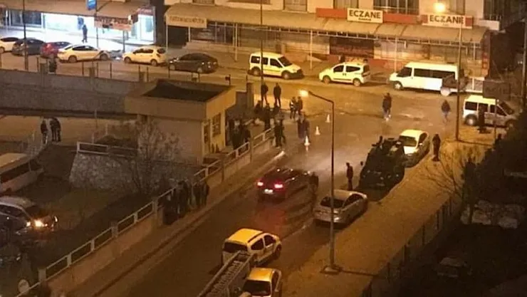 Batman'da köye giden minibüs ağır silahlarla tarandı: 2 ölü, 5 ağır yaralı