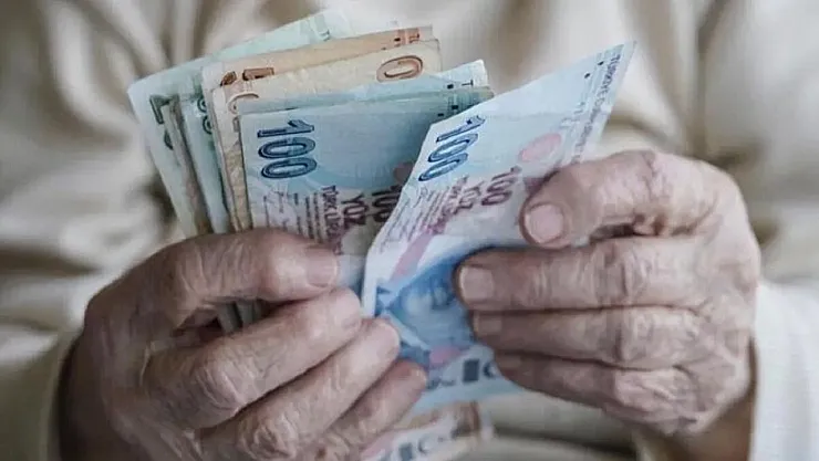 Tüm emekli, memur ve özel sektör çalışanları yararlanabiliyor! Vakıfbank düşük faizli ihtiyaç kredisini duyurdu!