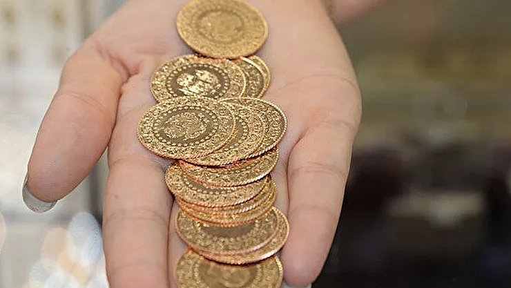 Altın fiyatlarında son durum! Ünlü ekonomist dikkat diyerek uyarıda bulundu