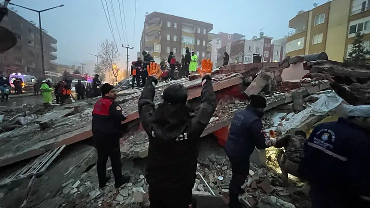 AFAD bir acı haberi daha duyurdu! Depremde can kaybı sayısı sert yükseldi! İşte açıklanan acı bilanço