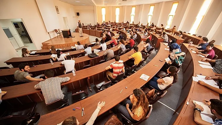 Yükseköğretim Kurulu'ndan son dakika açıklaması! Deprem bölgesinde üniversiteler tatil mi?