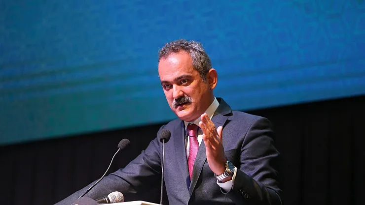 Mahmut Özer açıkladı: İkinci dönem devam zorunluluğu kaldırıldı!