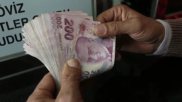 Emeklilerin beklediği haber sonunda geldi! Emekli maaşlarına 1.300 TL ek zam: Tarih belli oldu