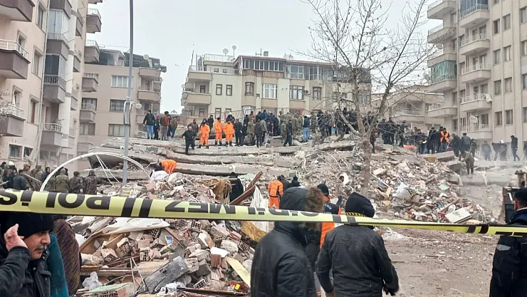 AFAD deprem felaketinde acı bilançoyu açıkladı! 22 Şubat itibariyle can kaybı 42 bini geçti: İşte son gelişmeler