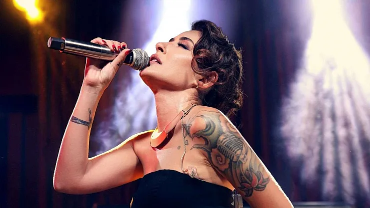 Melek Mosso'nun doğal gaz faturası isyanı olay yarattı! Açtı ağzını yumdu gözünü!