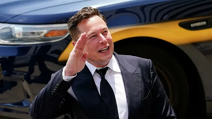 Elon Musk için çalışanlar açıklama yaptı! Tuvalete bile koruma ile gidiyor!